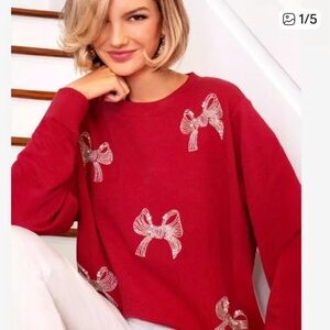 EUC Lilly Pulitzer Red Bow Ballad Sweatshirt  Great for holidays. Worn once.